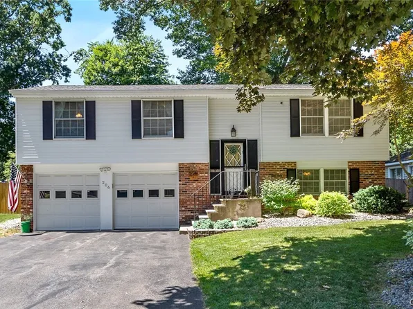206 Single Dr, North Syracuse, NY 13212