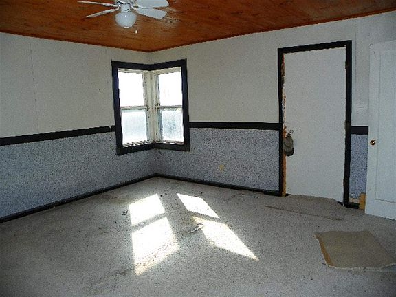 4th image of 26936 Upper Pleasant Ridge Rd