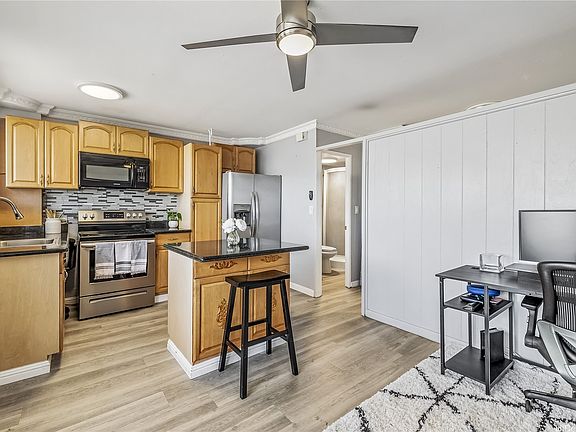 3rd image of 636 Nalanui St APT 404