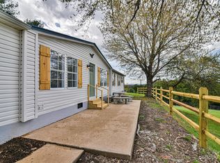 768 Union Hill Rd, Hendersonville, NC 28792