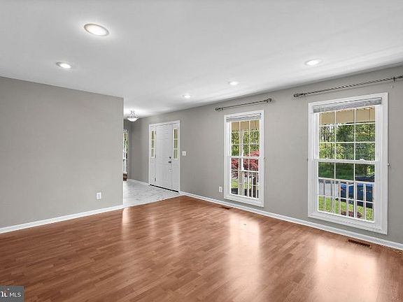 5th image of 17301 Beauvoir Blvd