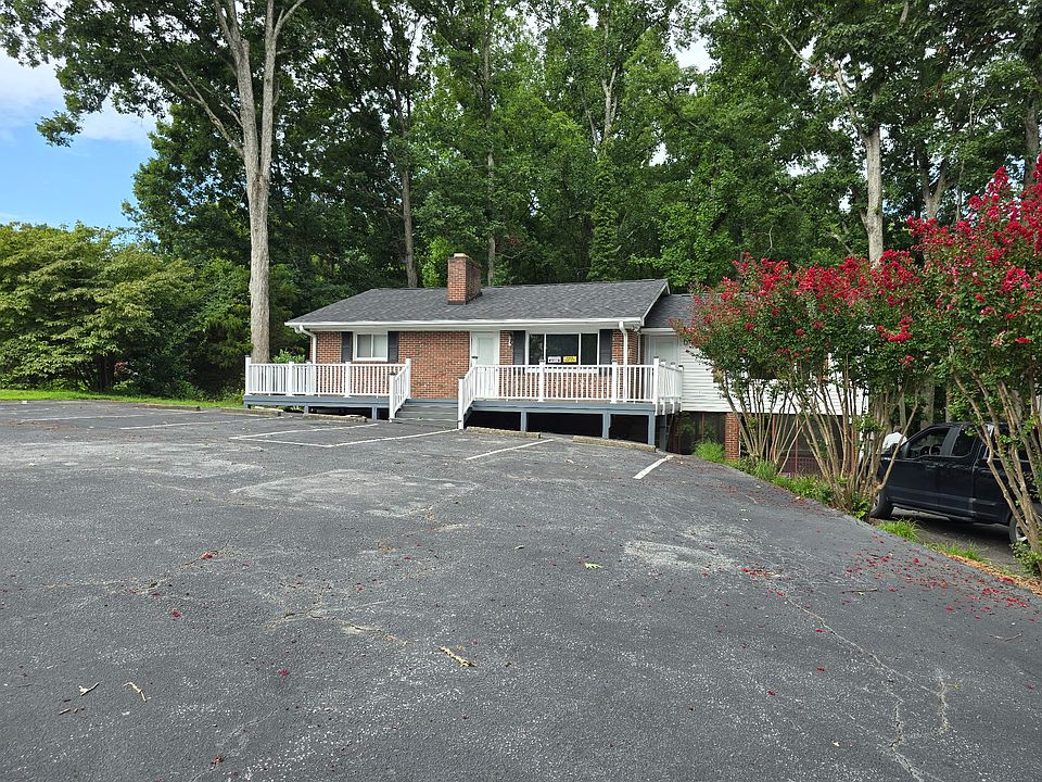 1st image of 108 Bon Air St #B