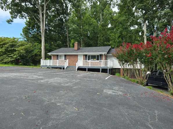 108 Bon Air St #B, Mauldin, SC 29662