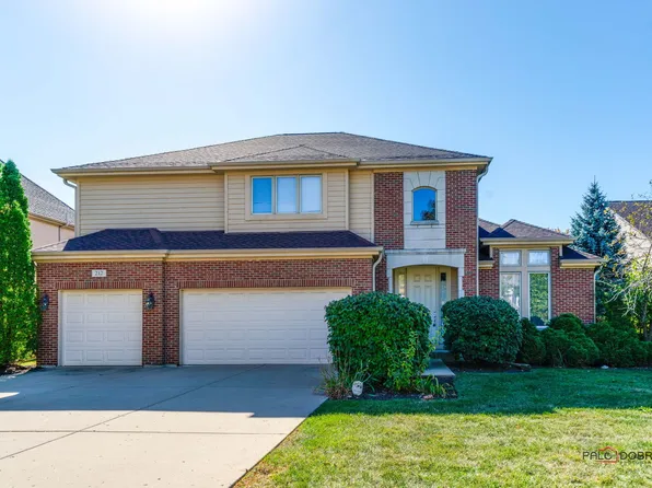 212 Jacobs Ct, Buffalo Grove, IL 60089