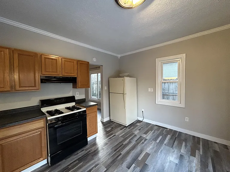 291 Laurel Dr — Photo 15
