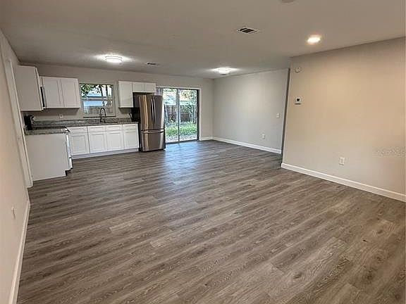 5th image of 2209 SW 6th St