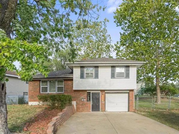 13217 Winchester Ave, Grandview, MO 64030