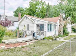 8982 Lake Dr, Lexington, MI 48450