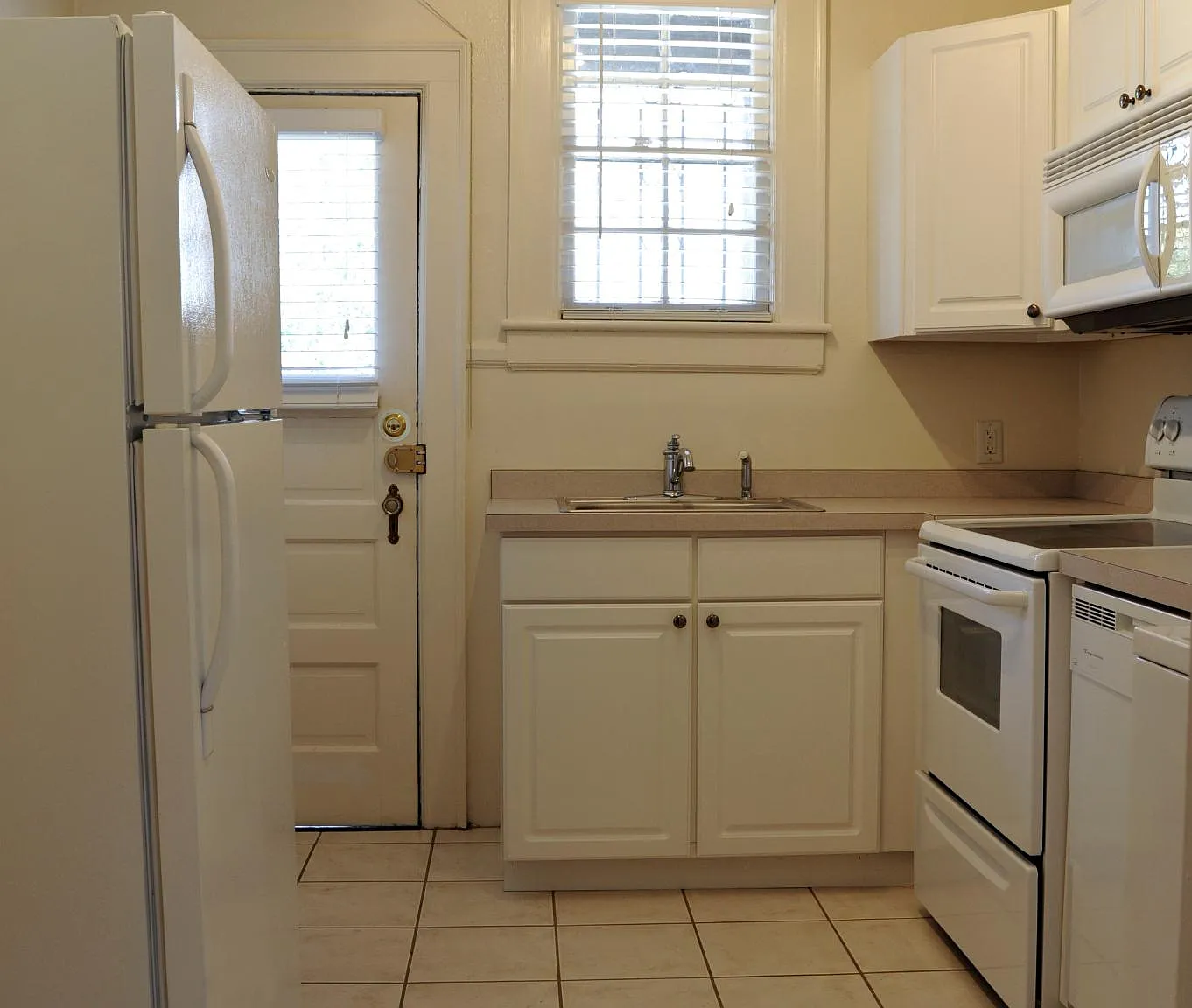 2511 Atlantic Ave — Photo 4