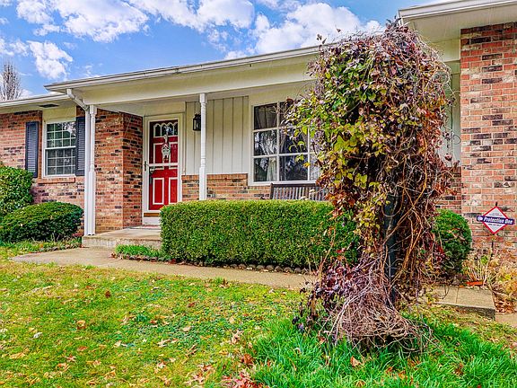 5th image of 9383 Circle Dr E