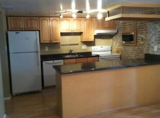 1035C Margate Ct, Sterling, VA 20164