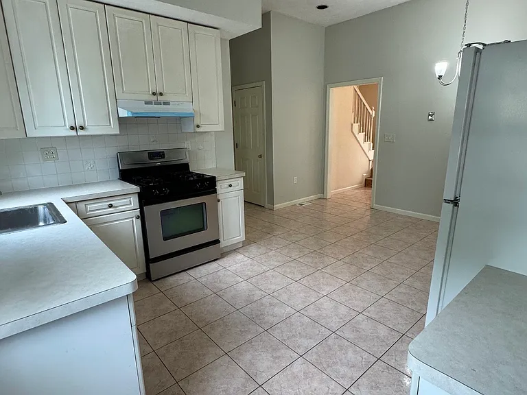 157 Summer St #1 — Photo 21