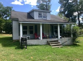 250 Watkins Ln, Mc Ewen, TN 37101