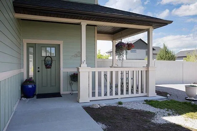 2645 Meadow Creek Loop — Photo 3