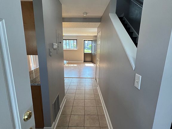 2nd image of 1227 W 70th St #17