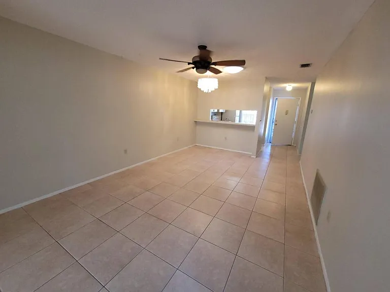 2932 Stillwell Ct — Photo 3