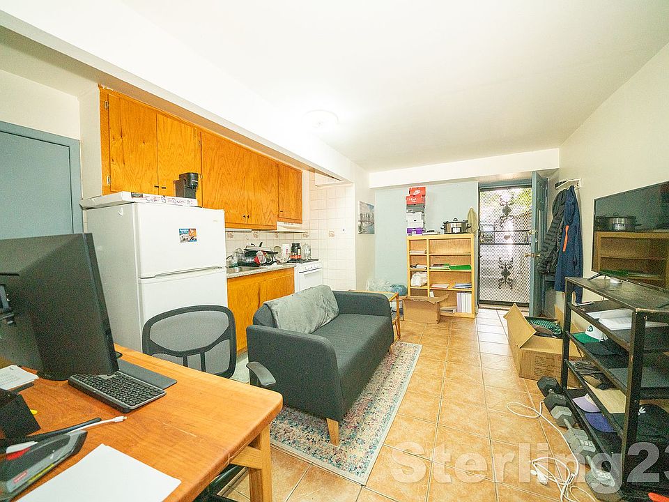 1st image of 25-33 37th St #W