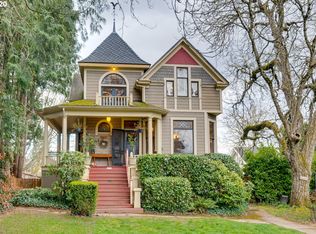 5830 SE Taylor St, Portland, OR 97215