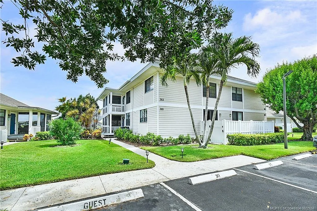 2 bed, 2.0 bath, 961 sqft, $3,500 — Photo 3