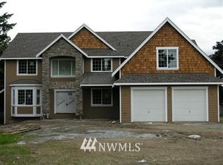 4136 NE 22nd St #3, Renton, WA 98056