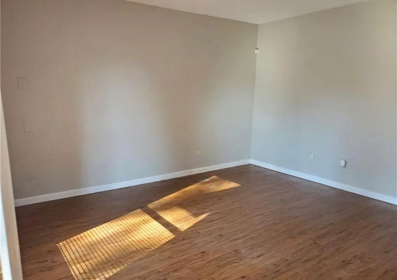 Aftonshire Drive - 68 — Photo 3