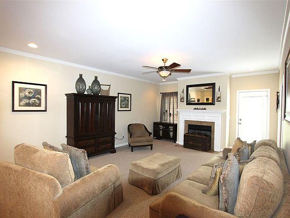 5th image of 204 Goldrush Dr