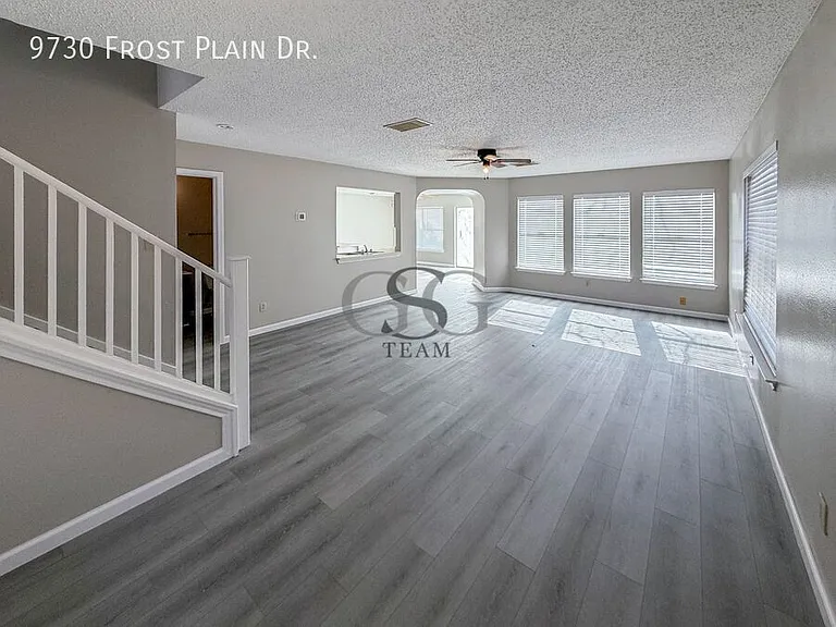 9730 Frost Plain Dr — Photo 18