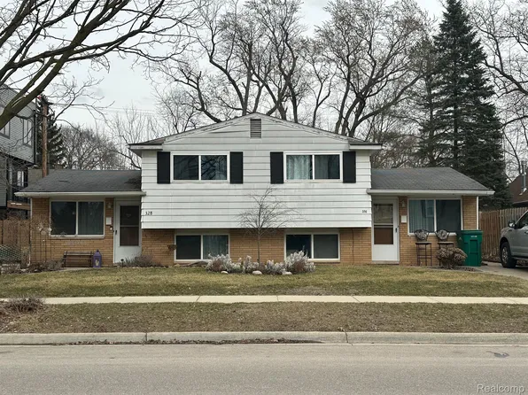 326 N 2nd St, Brighton, MI 48116