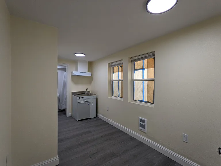 2312-14 Ellsworth Street — Photo 10