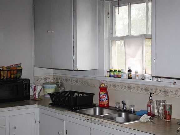 4th image of 107 N Church Ave