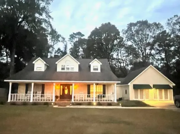 4 Woodridge Dr, Monroeville, AL 36460