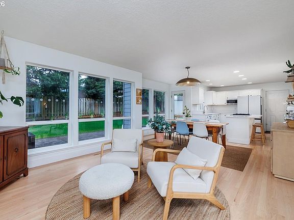 5th image of 36745 Eldridge Dr