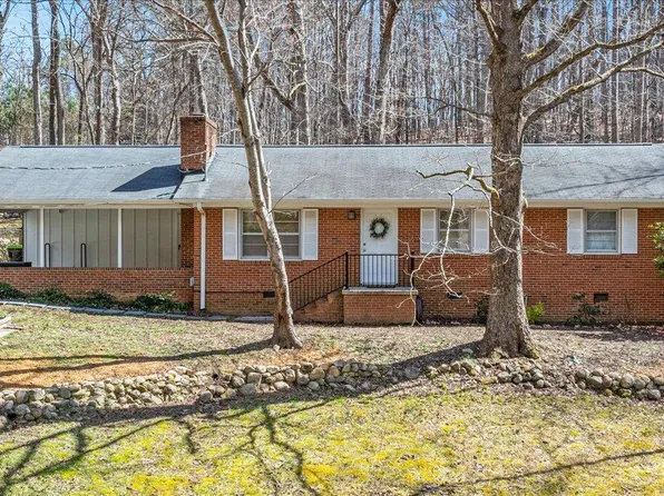 1614 Clearwater Lake Rd, Chapel Hill, NC 27517