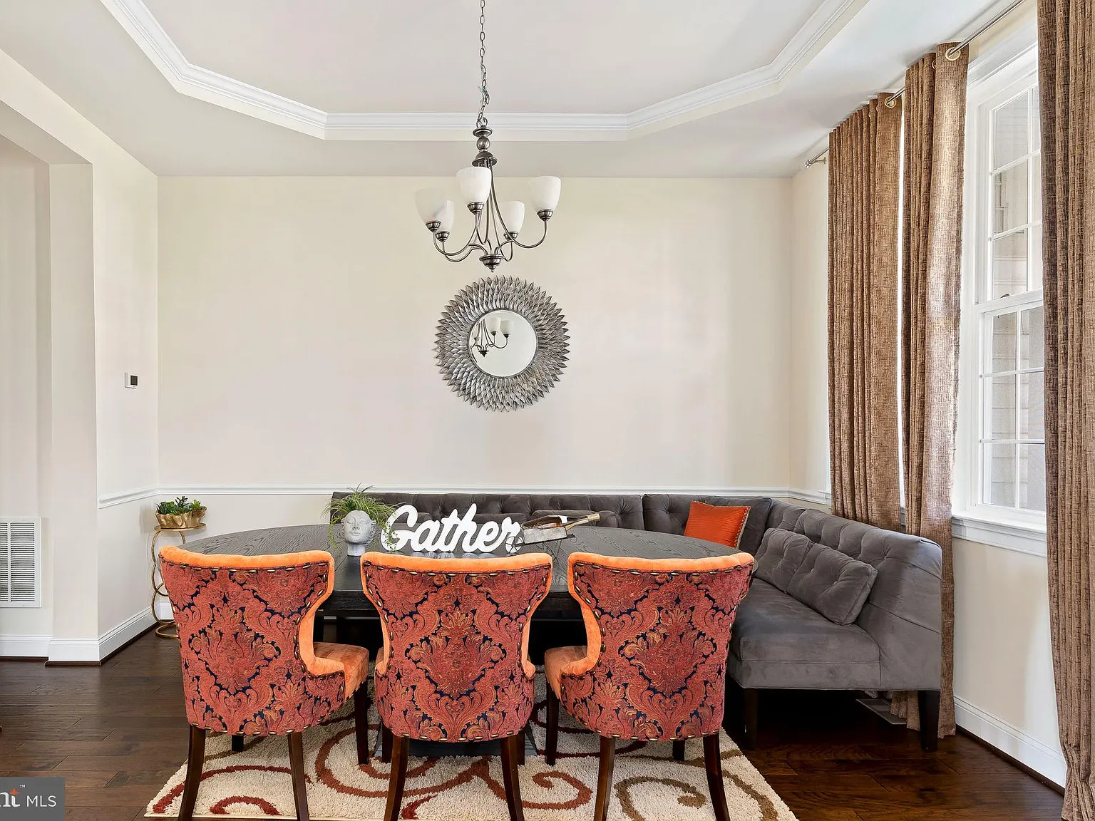 5 bed, 4.5 bath, 4436 sqft, $4,800 — Photo 4