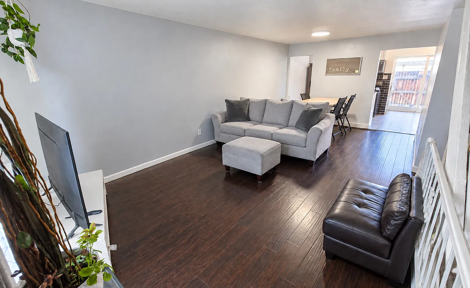 3 bed, 2.5 bath, $2,400 — Photo 3