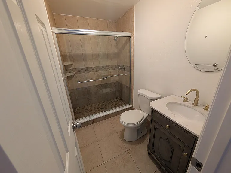 4223 W Laurel St — Photo 10