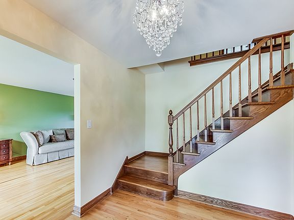 3rd image of 6405 Waterford Ct
