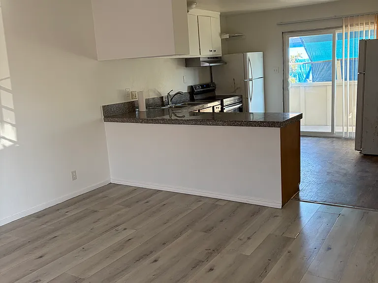27087 Belvedere Ct #6 — Photo 1