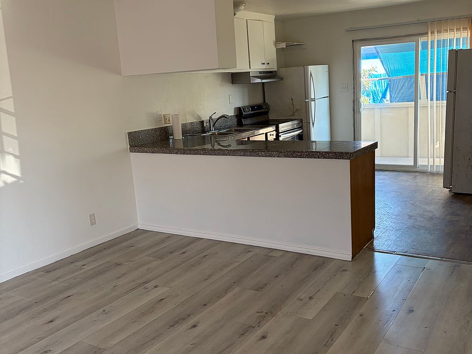 1st image of 27087 Belvedere Ct #6