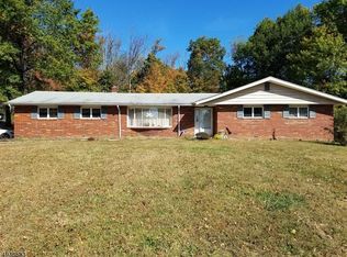 8 Shiawassee Dr, Glenwood, NJ 07418