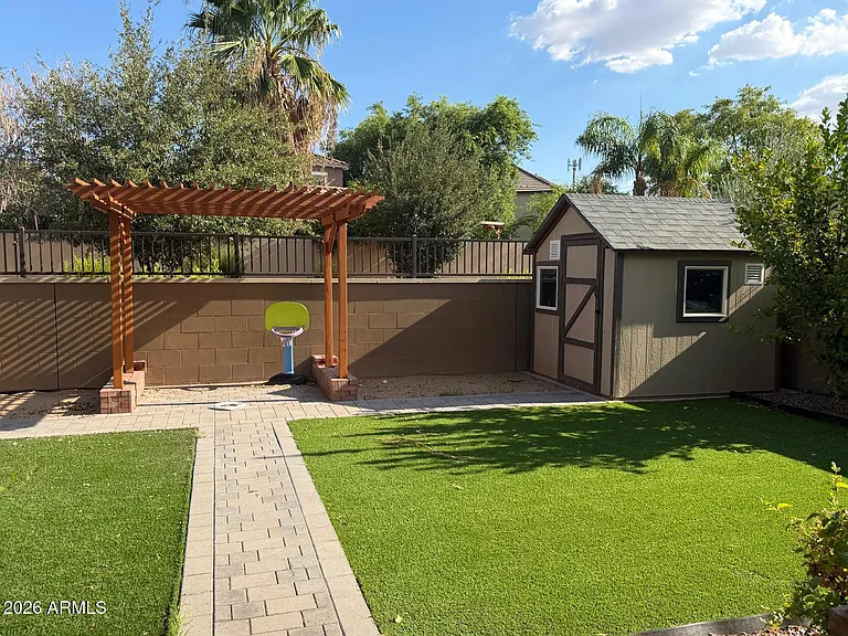 2043 E Lantana Dr — Photo 17