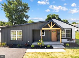 818 Chesterton Rd, Fairless Hills, PA 19030