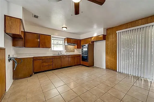 Kitchen area
