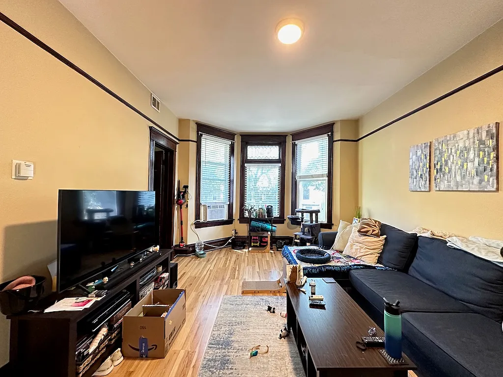 3626 N Marshfield Ave — Photo 1