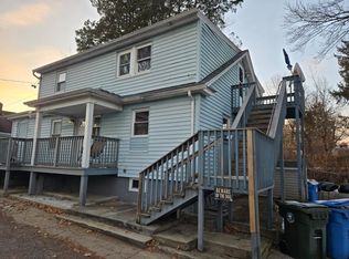 17 Dunham St #2, Norwich, CT 06360