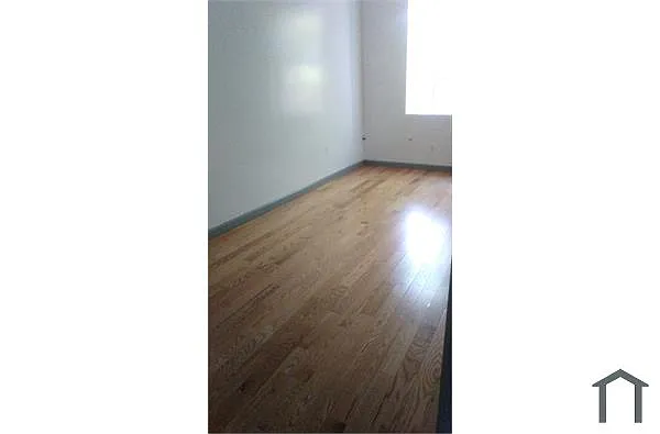 Building Photo - 281 Forrest St #3