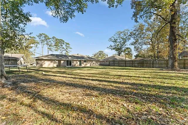 602 Susan Dr — Photo 7