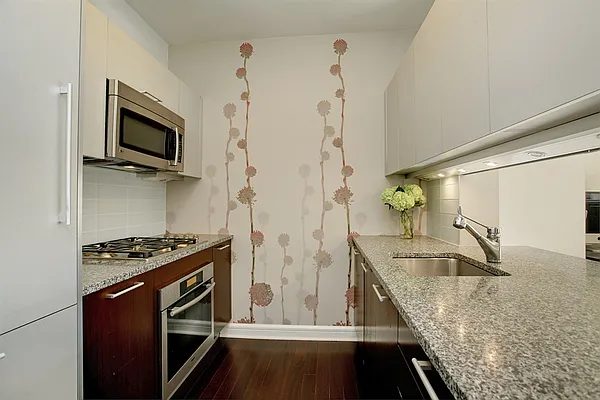 Sold by Corcoran | media 20