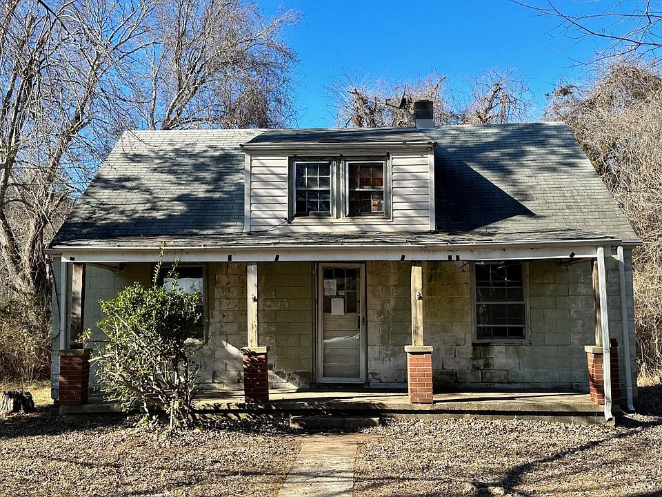 1st image of 581 Windsong Dr