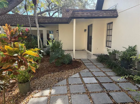 2237 Circlewood Dr #18, Sarasota, FL 34231